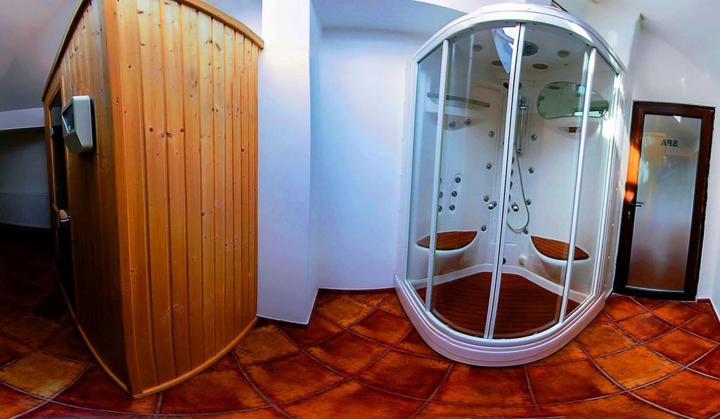 Casa Cartianu Hotel Târgu Jiu Eksteriør billede